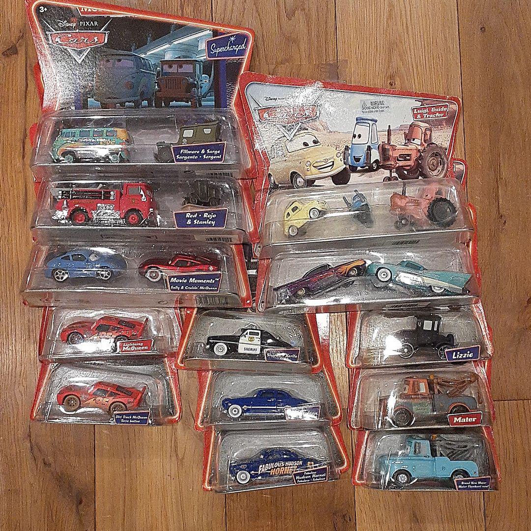 カーズ マテル社 ラジエータースプリングス １８台とスタンリー銅像セット