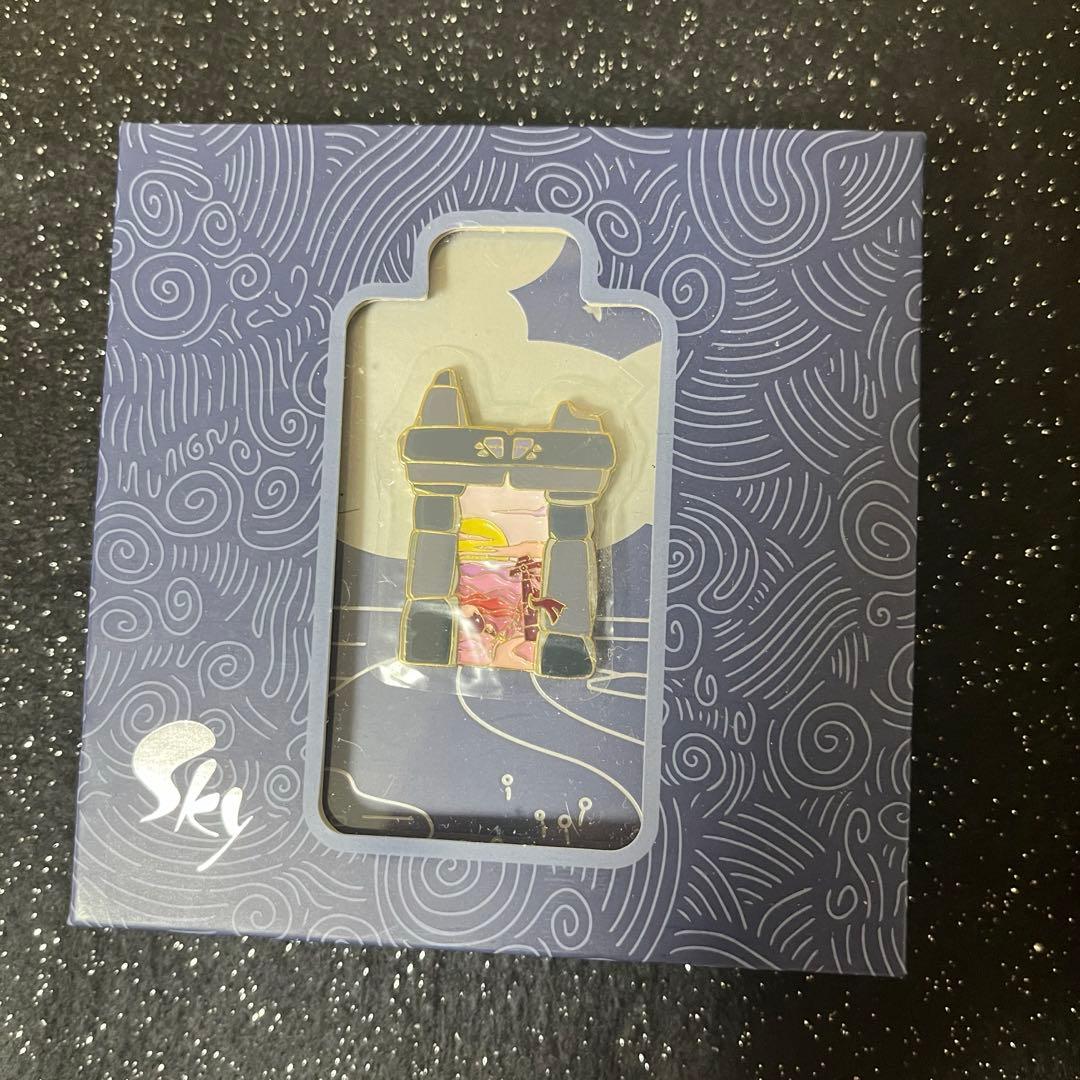 Sky 星を紡ぐ子どもたち 隠者の峠 ピンバッジ - メルカリ