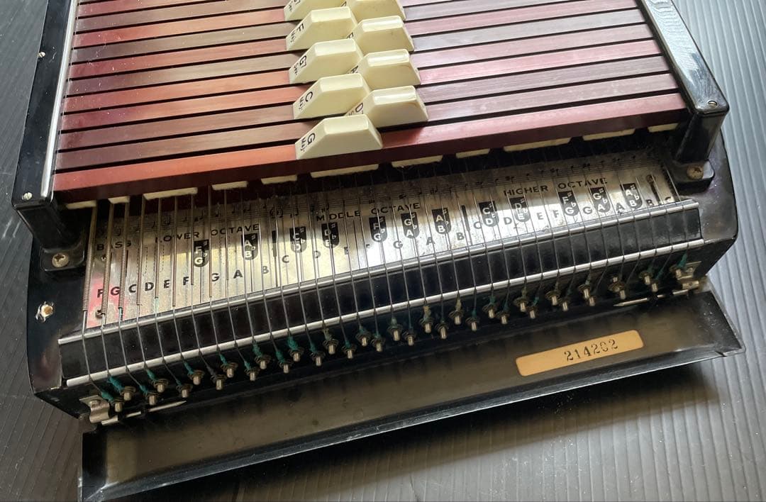 東海楽器ChromaHarp(オートハープ)