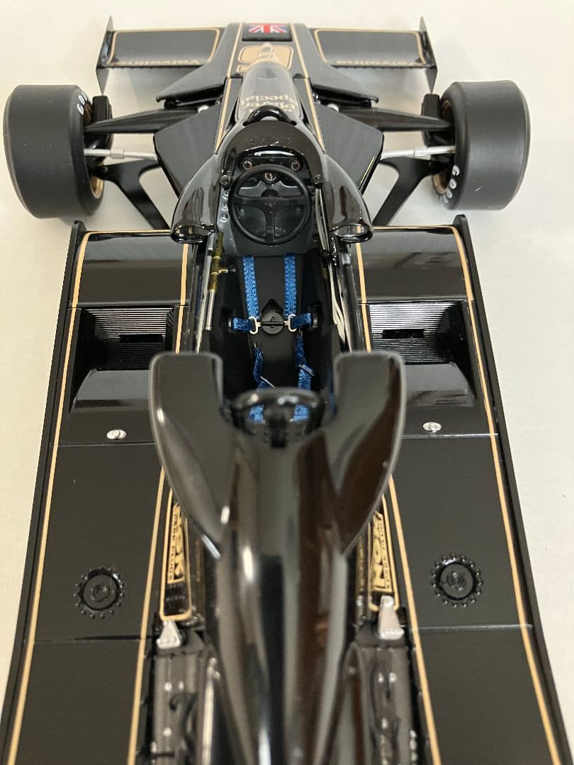 O⑧ ロータス78 ミニカー 1/18 ロニー・ピーターソン JPS仕様