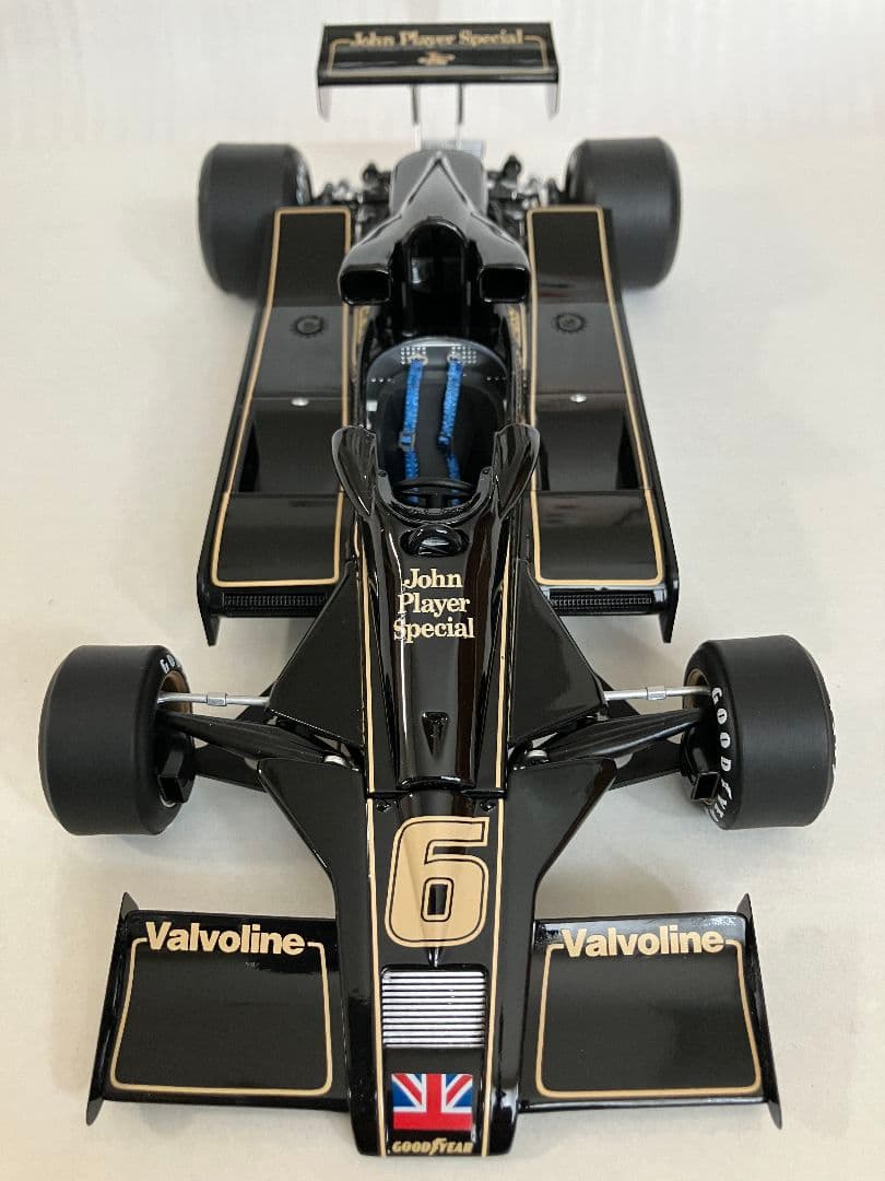 O⑧ ロータス78 ミニカー 1/18 ロニー・ピーターソン JPS仕様