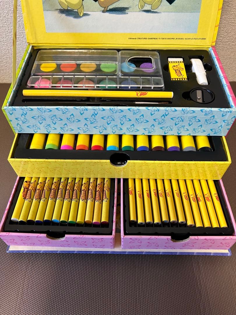 激レア　ピチューとピカチュウ 文具セット