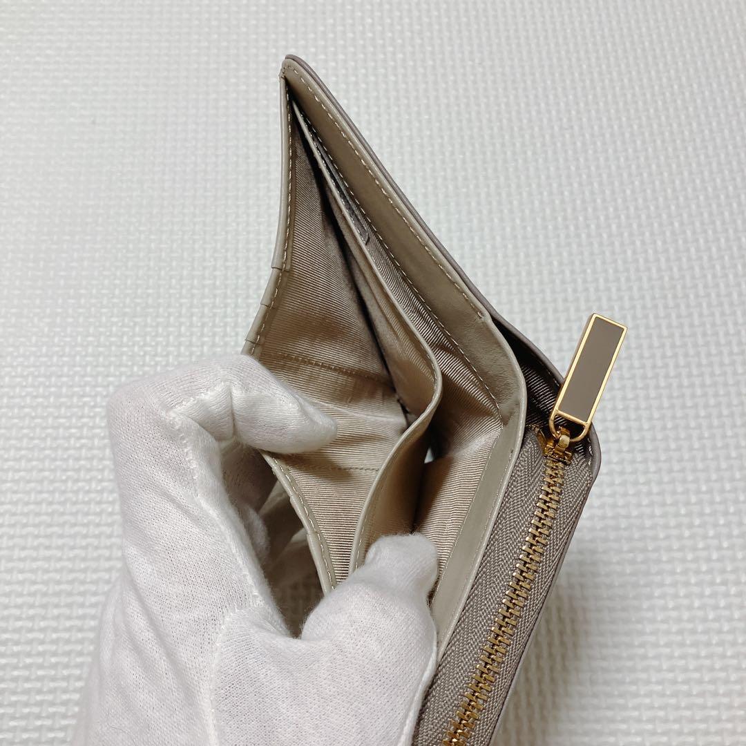 未使用　agnes b. アニエスベー レザー二つ折り財布　グレー