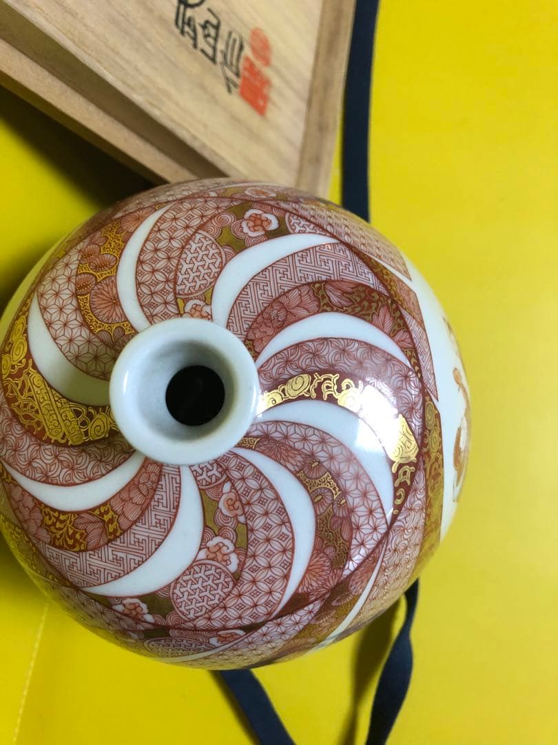 福島武山　九谷佐野窯　赤絵江戸まつり之図　飾り壺　赤絵細描