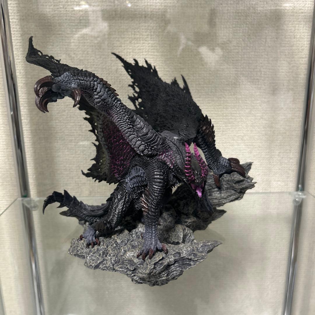 未開封クリエイターズモデル 黒蝕竜ゴアマガラ 復刻版モンハンフィギュア