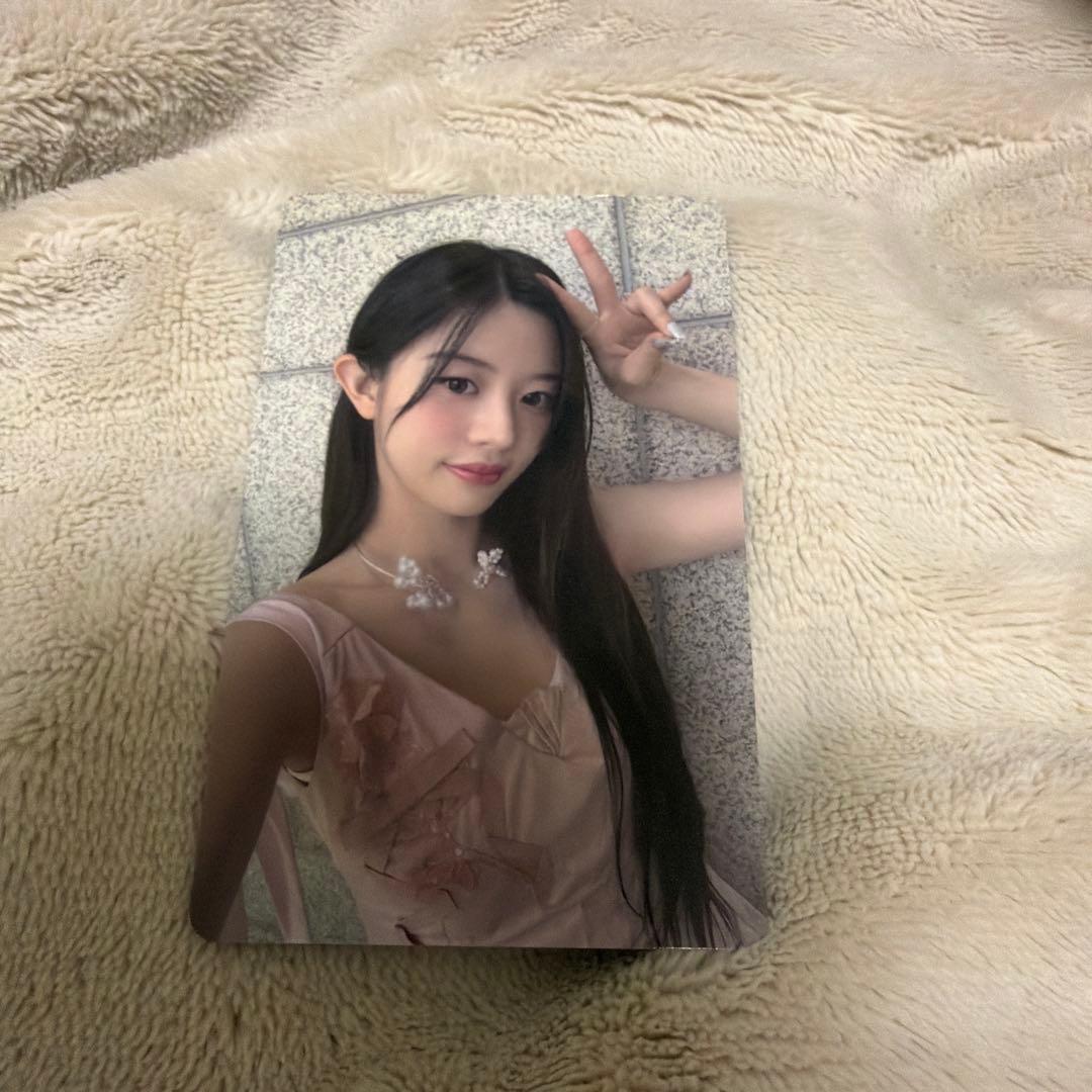 ミンジュ ILLIT Glitter Day 2025 会場限定FCトレカ - メルカリ