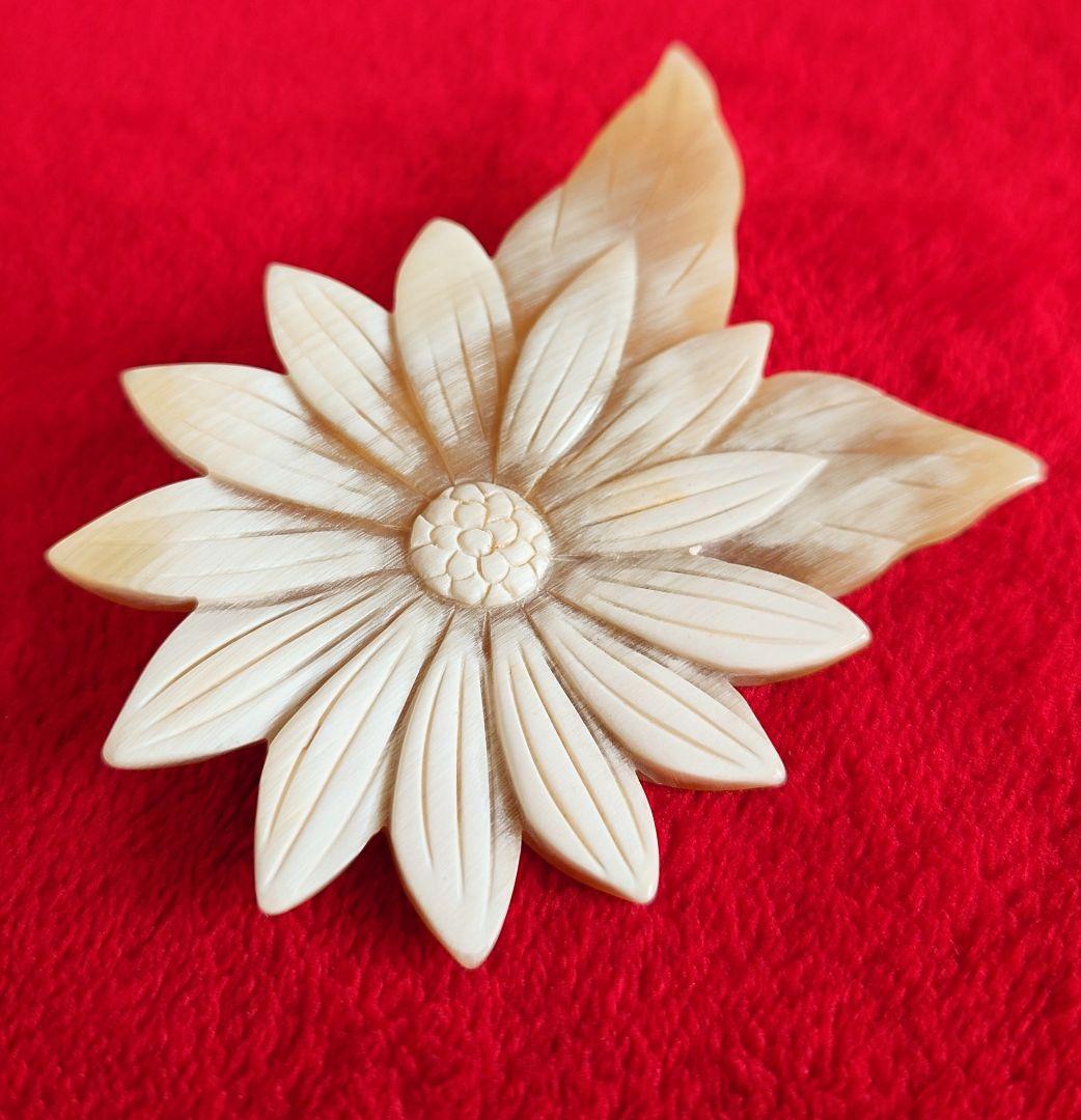 ブローチ イヤリング 水牛 彫刻 花 楕円ツイスト D2＆963 627 697