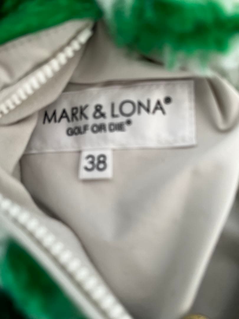 マークアンドロナ リバーシブルベスト