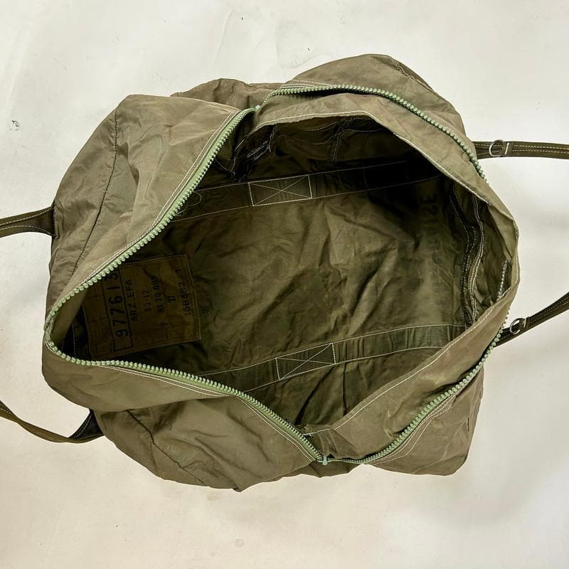 希少】フランス軍 AERAZUR パラシュートバッグ 65L 樹脂製ジッパー