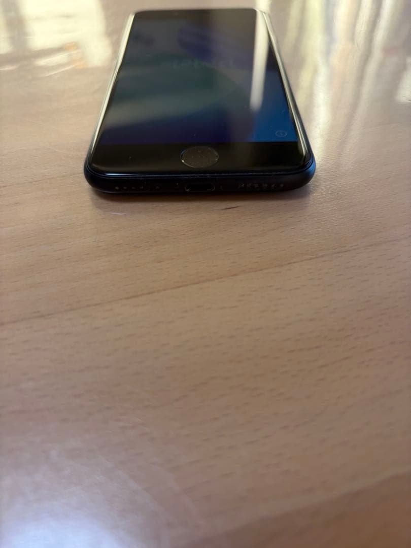 iPhone SE 第二世代　ブラック