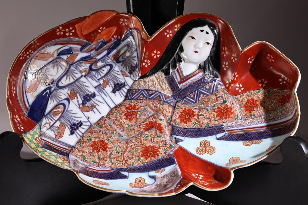 江戸中期 古伊万里 美人形 飾皿 変形皿 色絵金彩 巾40.5㎝ BJ201
