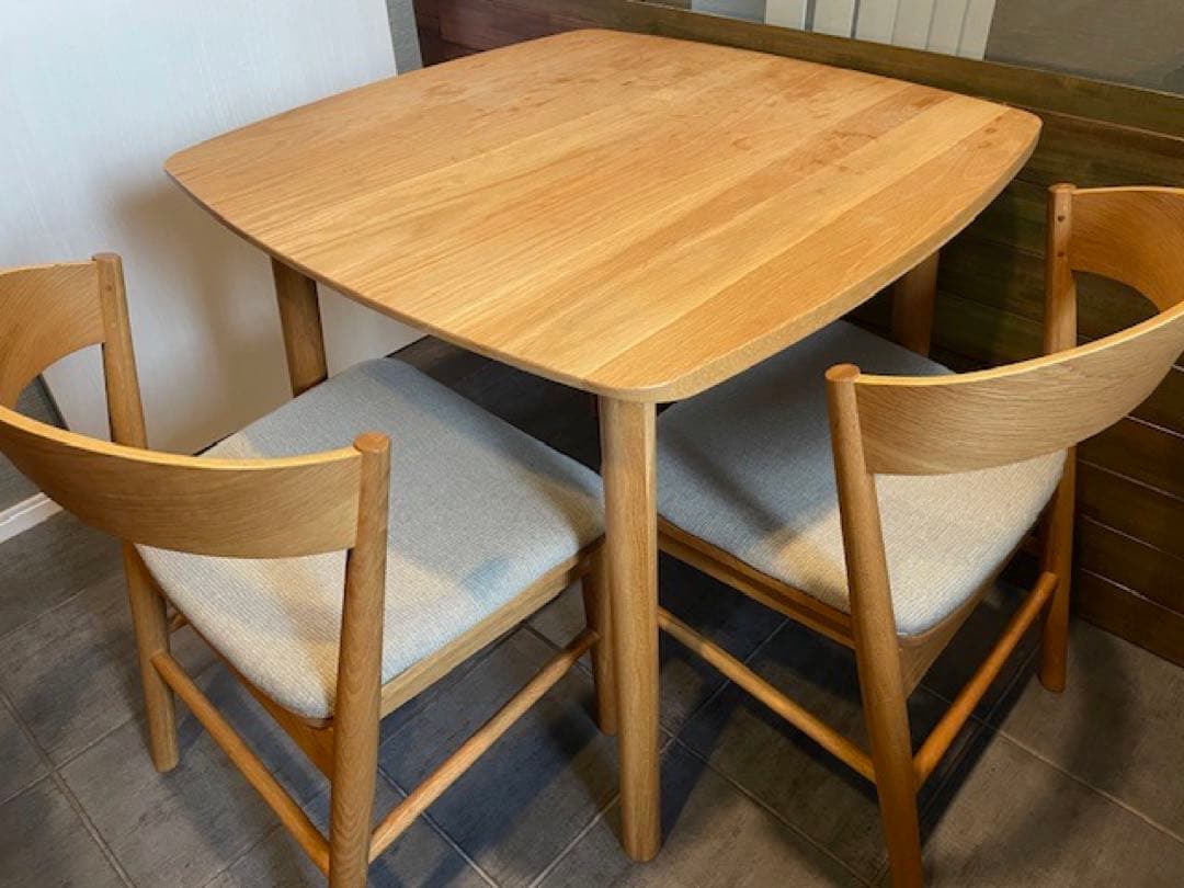 ウニコ　ソルク　テーブル