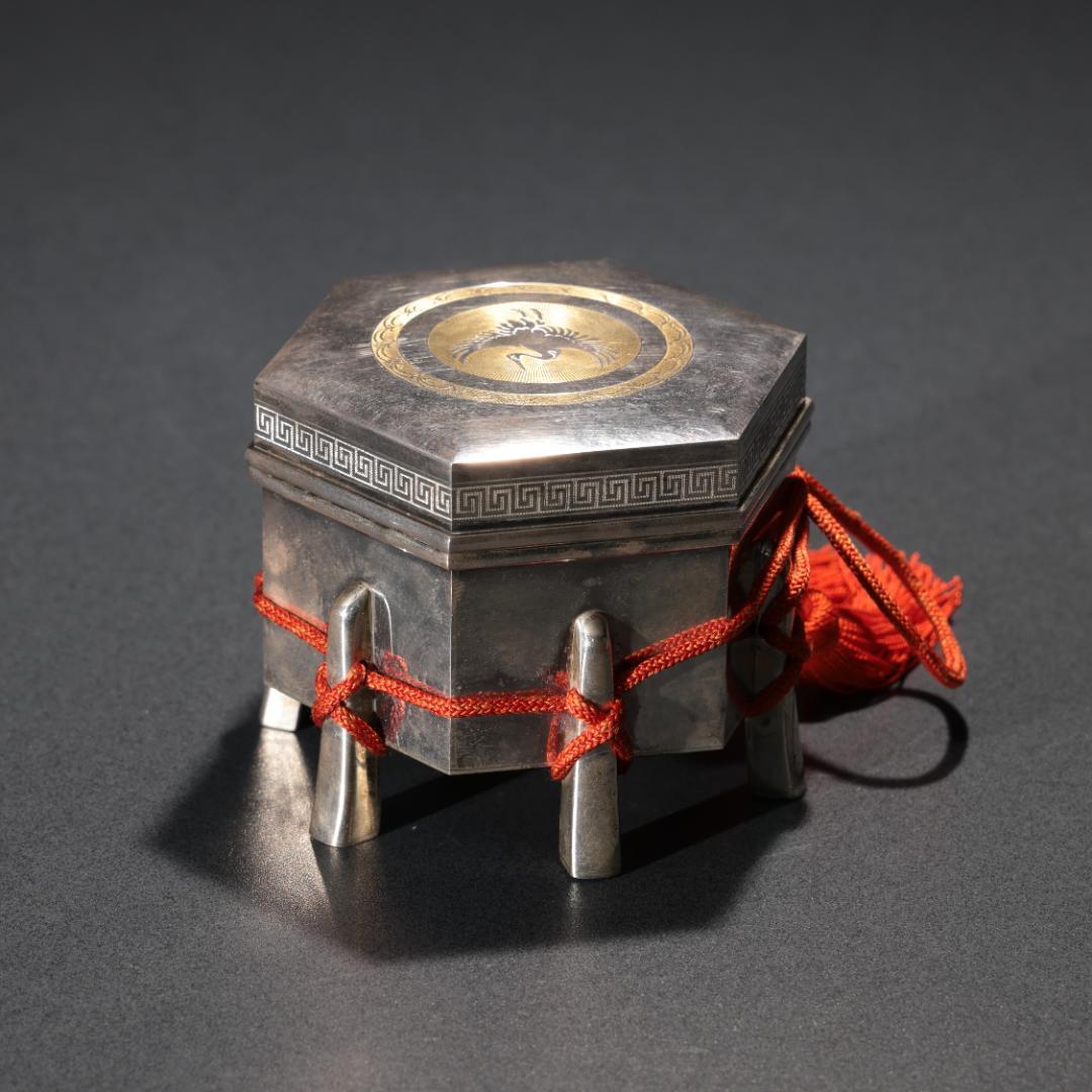 ボンボニエール 六本足六角形行器形飛鶴文 R1237て - メルカリ