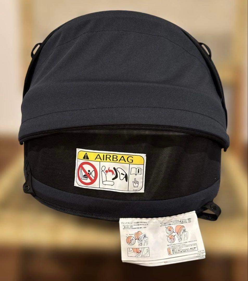 美品　Aprica チャイルドシート 赤黒