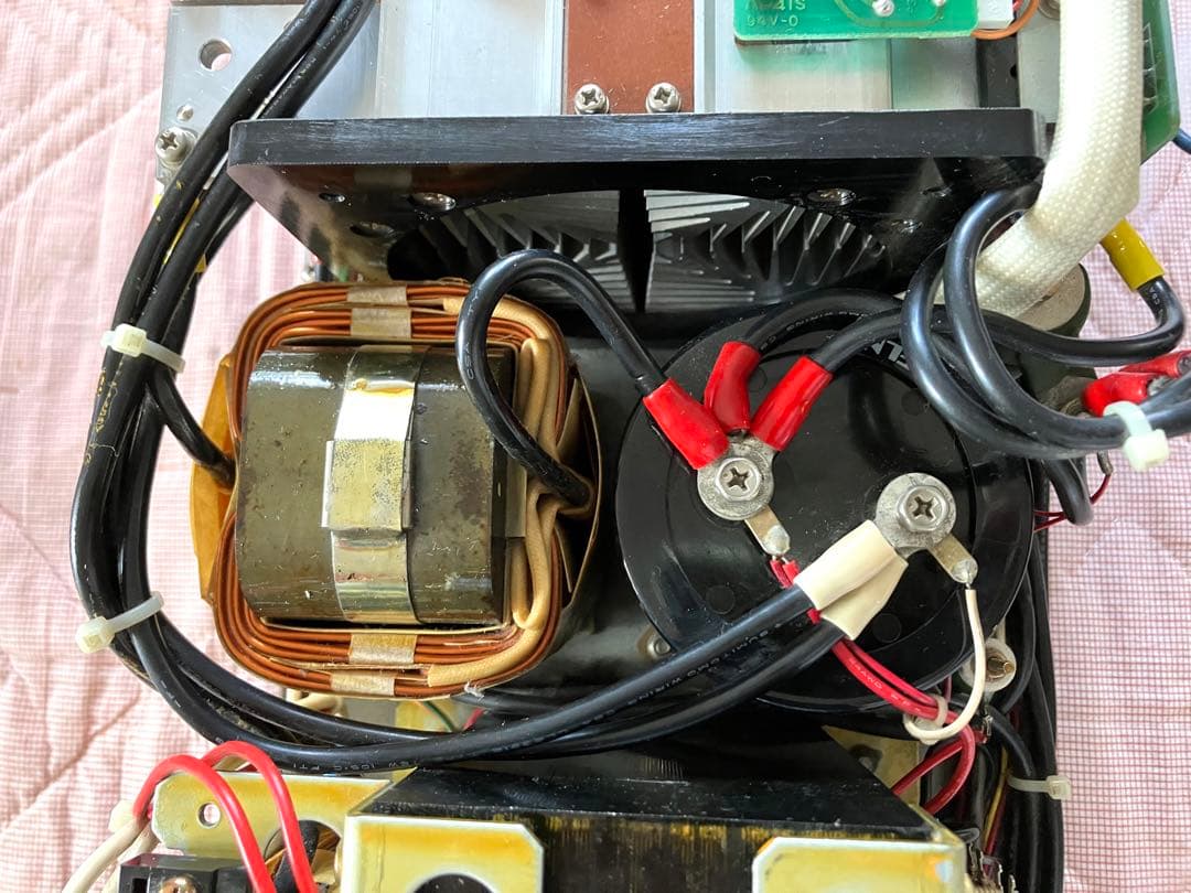 週末特別価格：KENWOOD 18V/30A 定電圧・定電流電源 PD18-30