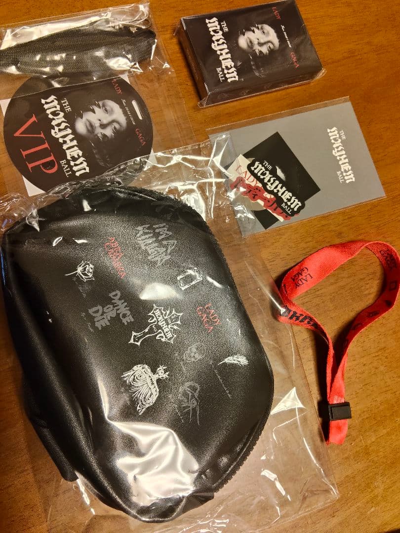 レディーガガ LadyGaga MAYHEM Ball VIP限定グッズ - メルカリ