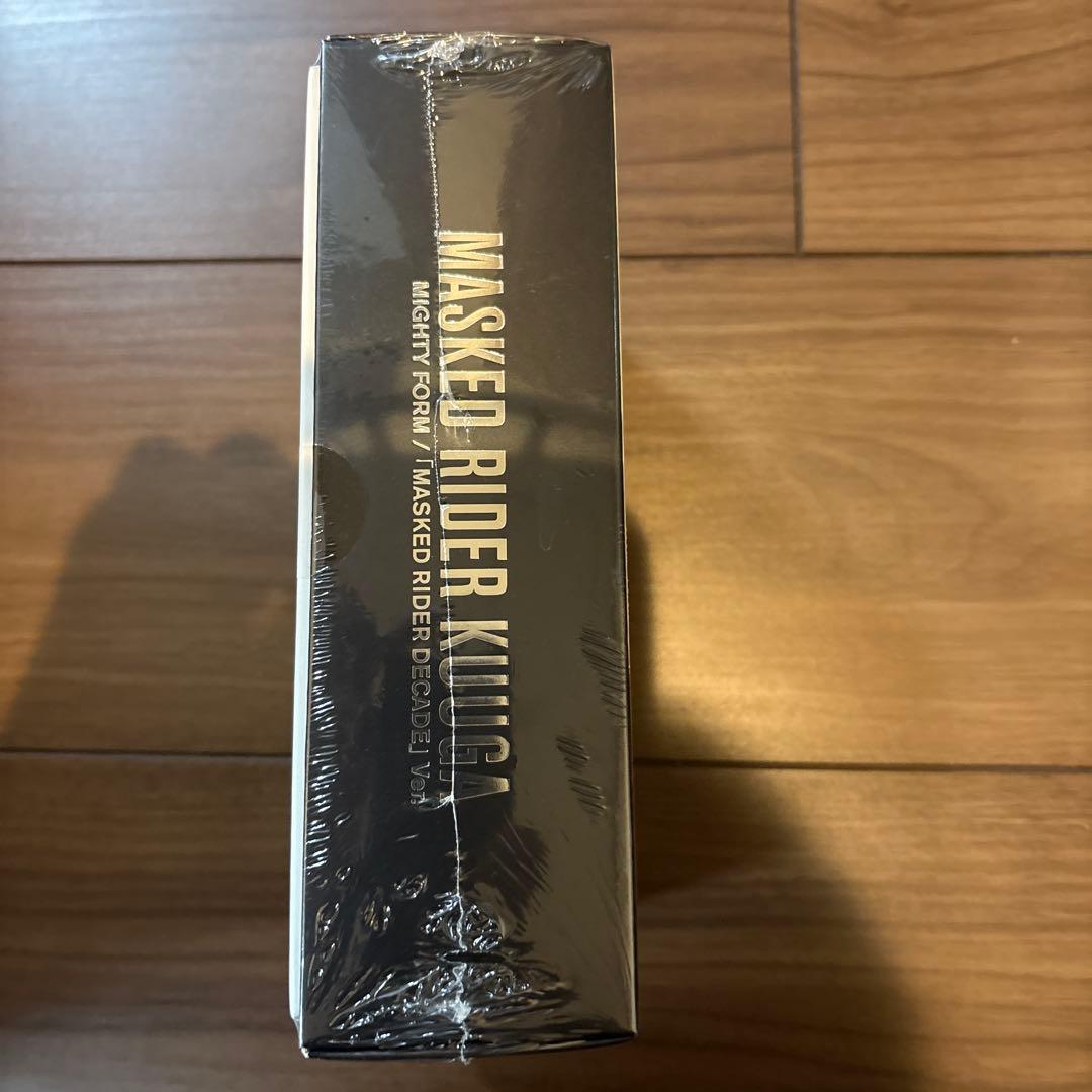 新品未開封 真骨彫製法 仮面ライダークウガ ディケイドver.