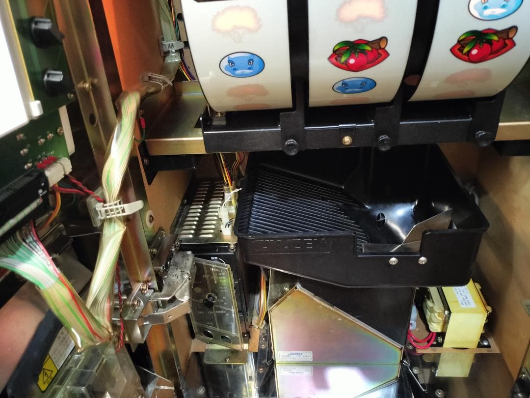 パチスロ実機】サミー☆猛獣王S【オートプレイ付コイン不要機付】4号機・