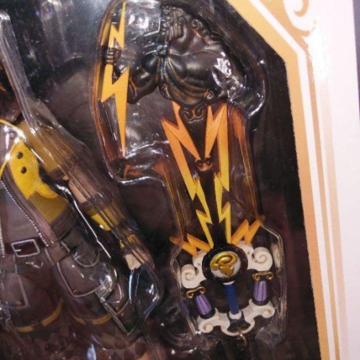 ディズニー キングダムハーツ ソラ フィギュア ブリングアーツ