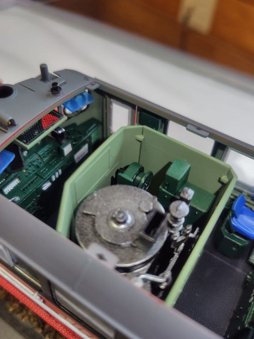 アオシマ　DD51 1147　貨物更新色【完成品】