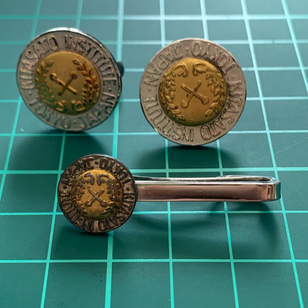 北里研究所のメダル2種とKITASATO 純銀 カフスネクタイピン まとめセット