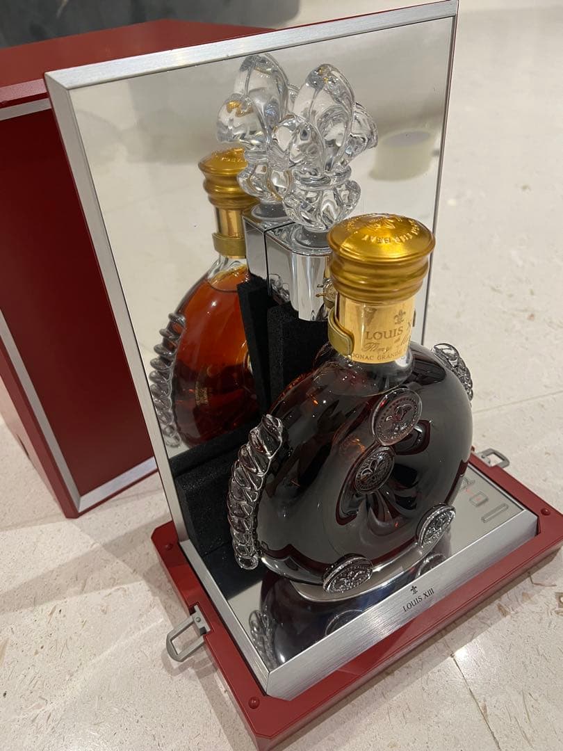 レミーマルタン ルイ13世 観音開き、専用箱、外箱、冊子、替え栓付き