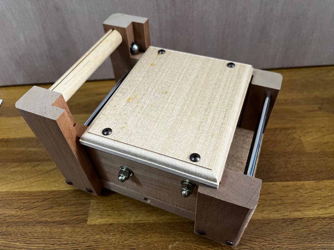 SAORI 裂きたカッター（本体＋替え刃5mm）