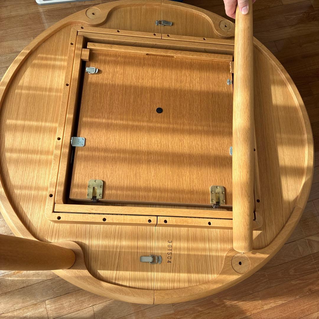 ダイニングテーブル　旭川家具　カンディハウス　伸縮