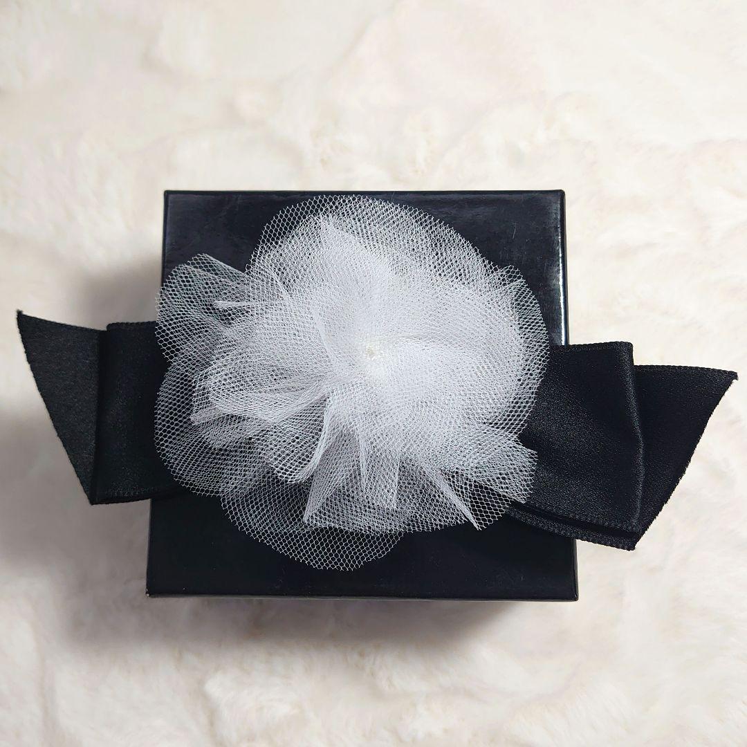 シャネル コサージュ リボン ブローチ 白レース＆黒サテンリボン メッシュ