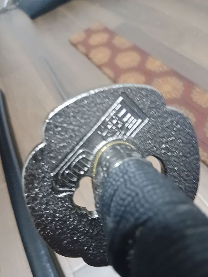 ◉菊花紋章刀袋付き・黒鋼製湾曲刀 (樋入り)　期間限定販売