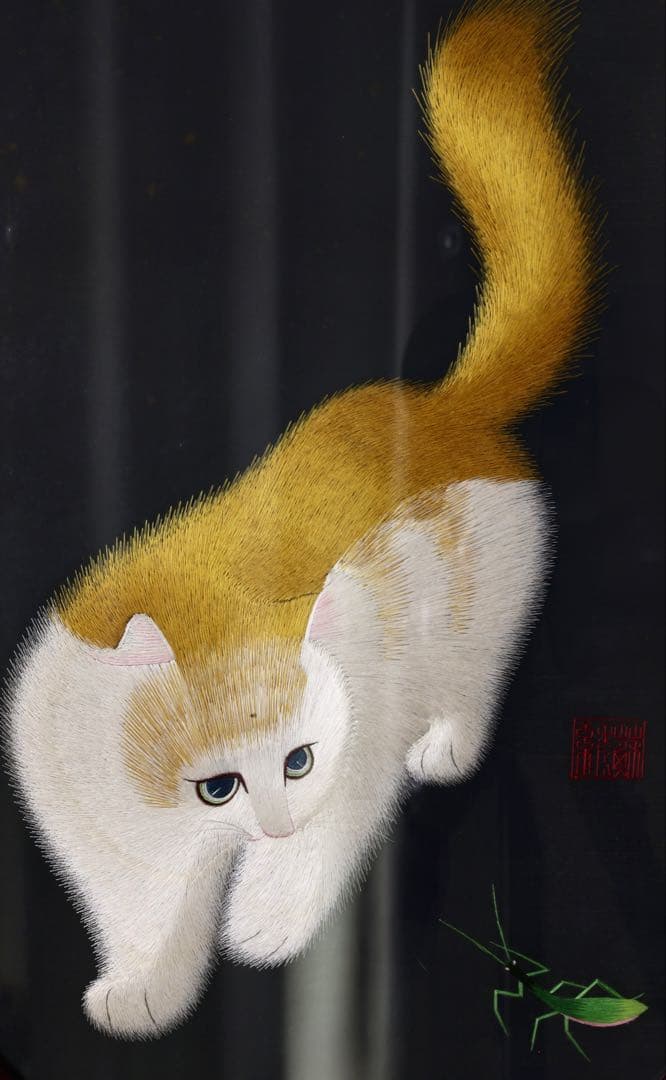 れ*い様 【極上工芸】中国蘇州 両面刺繍 猫とカマキリ 紫檀台付