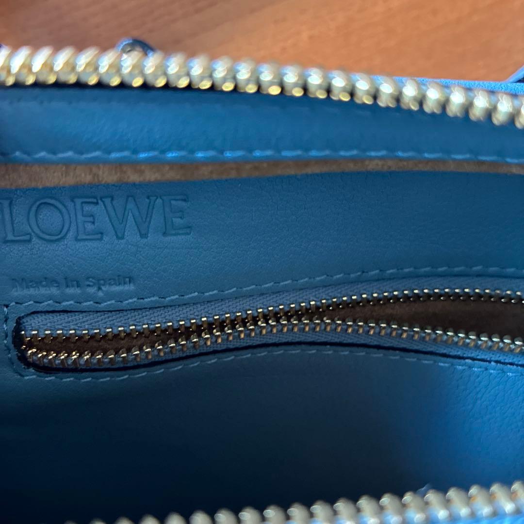 お値下げ❗️LOEWE 青 アマソナ23ショルダーバッグ 保存袋付き