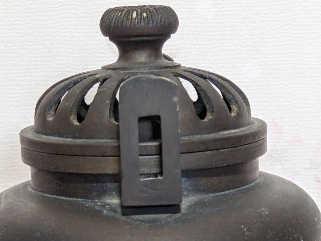 ♢高岡銅器 透し火屋蓋 袴形 三足香炉 銅器 唐金