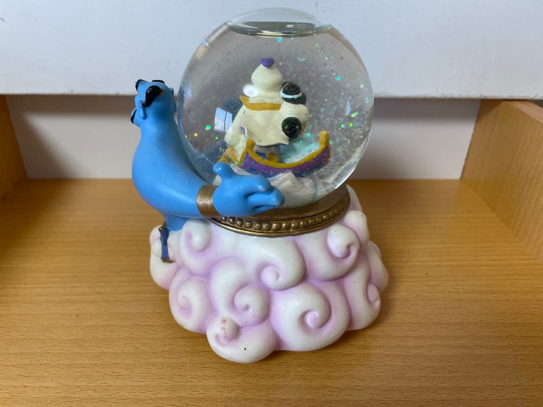 ディズニー アラジン スノードーム オルゴール - メルカリ
