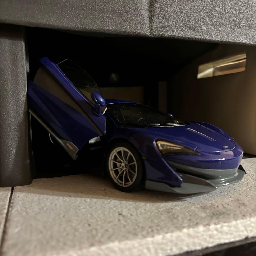 McLaren 600LT ミニカー 1/18 マクラーレン　ソリド