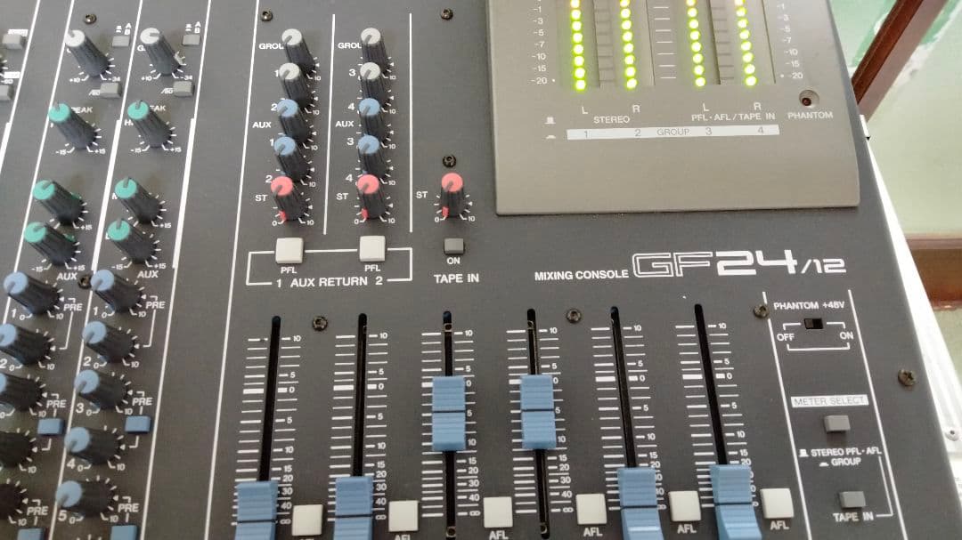 ヤマハGF24/12　特注ハードケース入り。