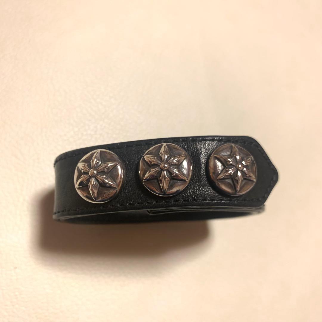 クロムハーツ 3ボタン2スナップ ブレスレット スターボタン レザー 星