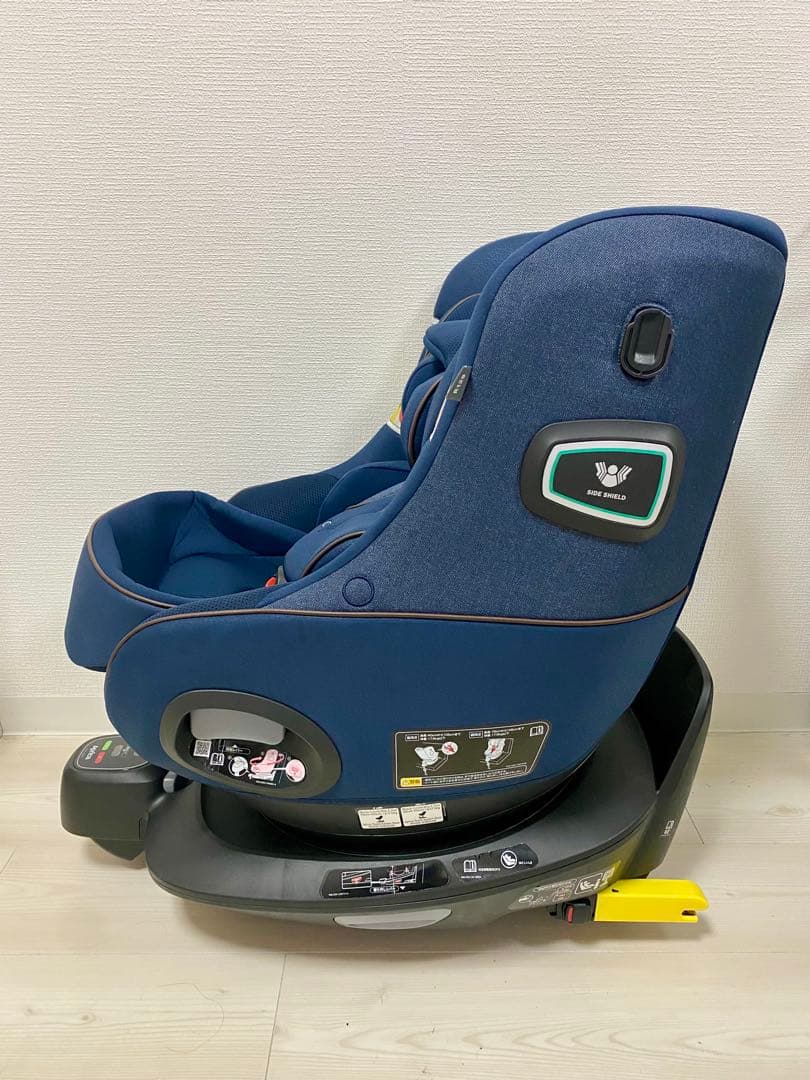 [Sランク美品]Aprica クルリラビッテプロテクト チャイルドシートR129