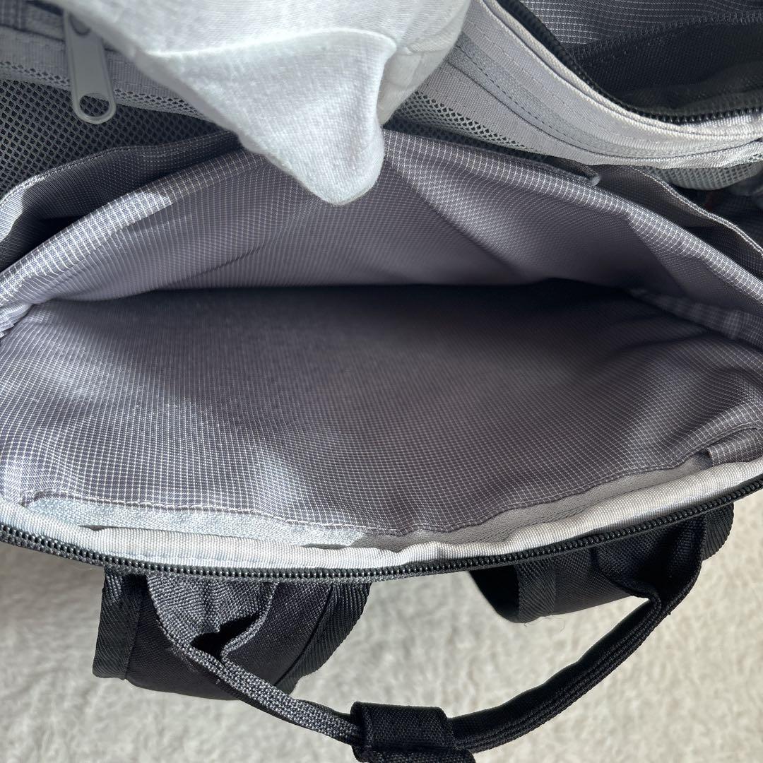 【美品✨】コクヨ THIRD FIELD 立てるバッグパック ビジネス PC収納