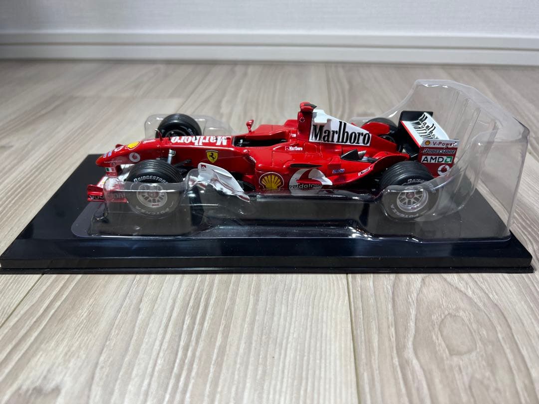 マルボロ仕様　ビッグスケールF1コレクション フェラーリF2004　シューマッハ