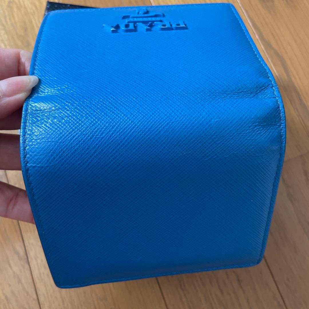 PRADA 二つ折り財布 青