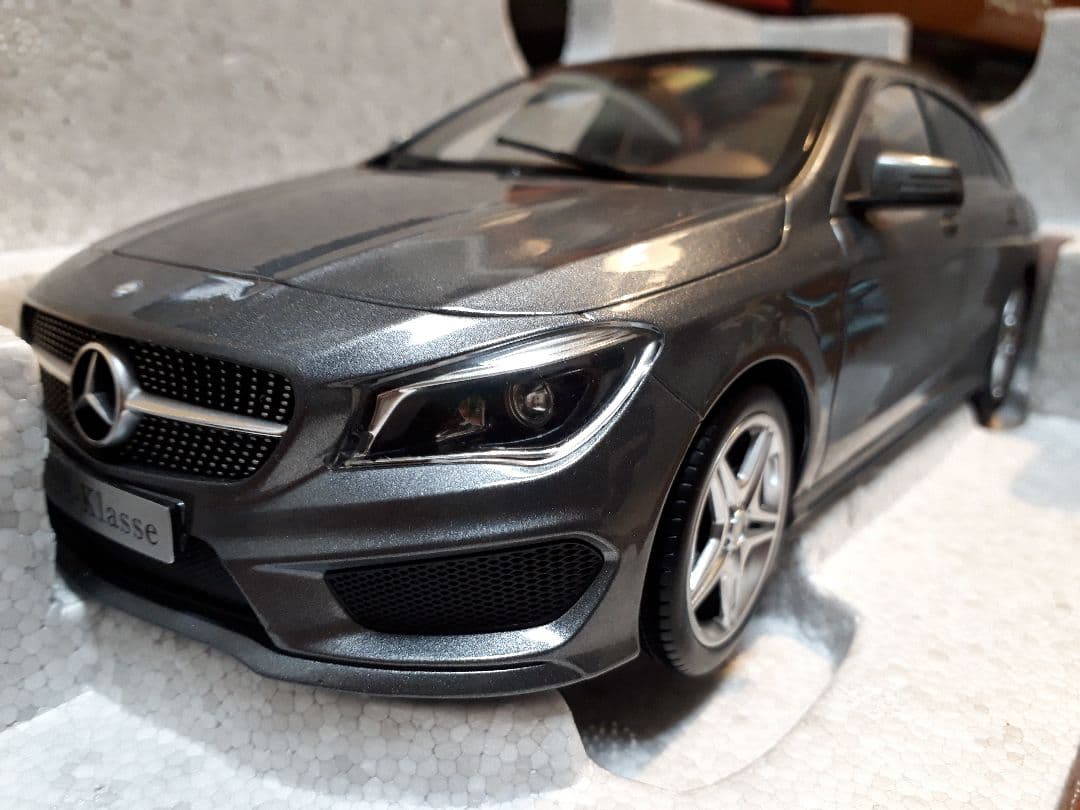 メルセデス・ベンツ CLA シューティングブレーク 1/18 NOLEV ノレブ