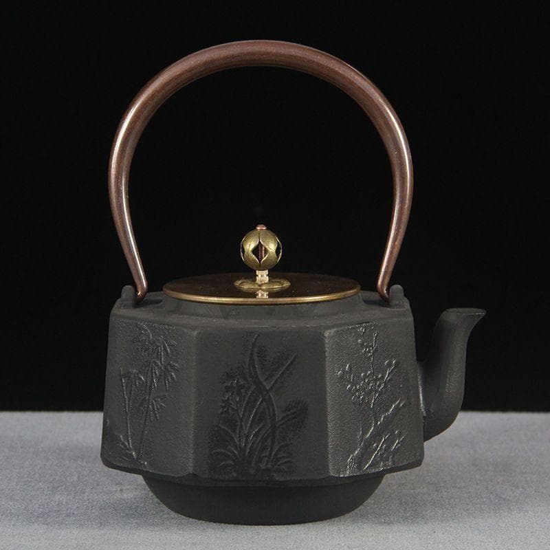 黒い鋳鉄製八角形鉄瓶 - メルカリ