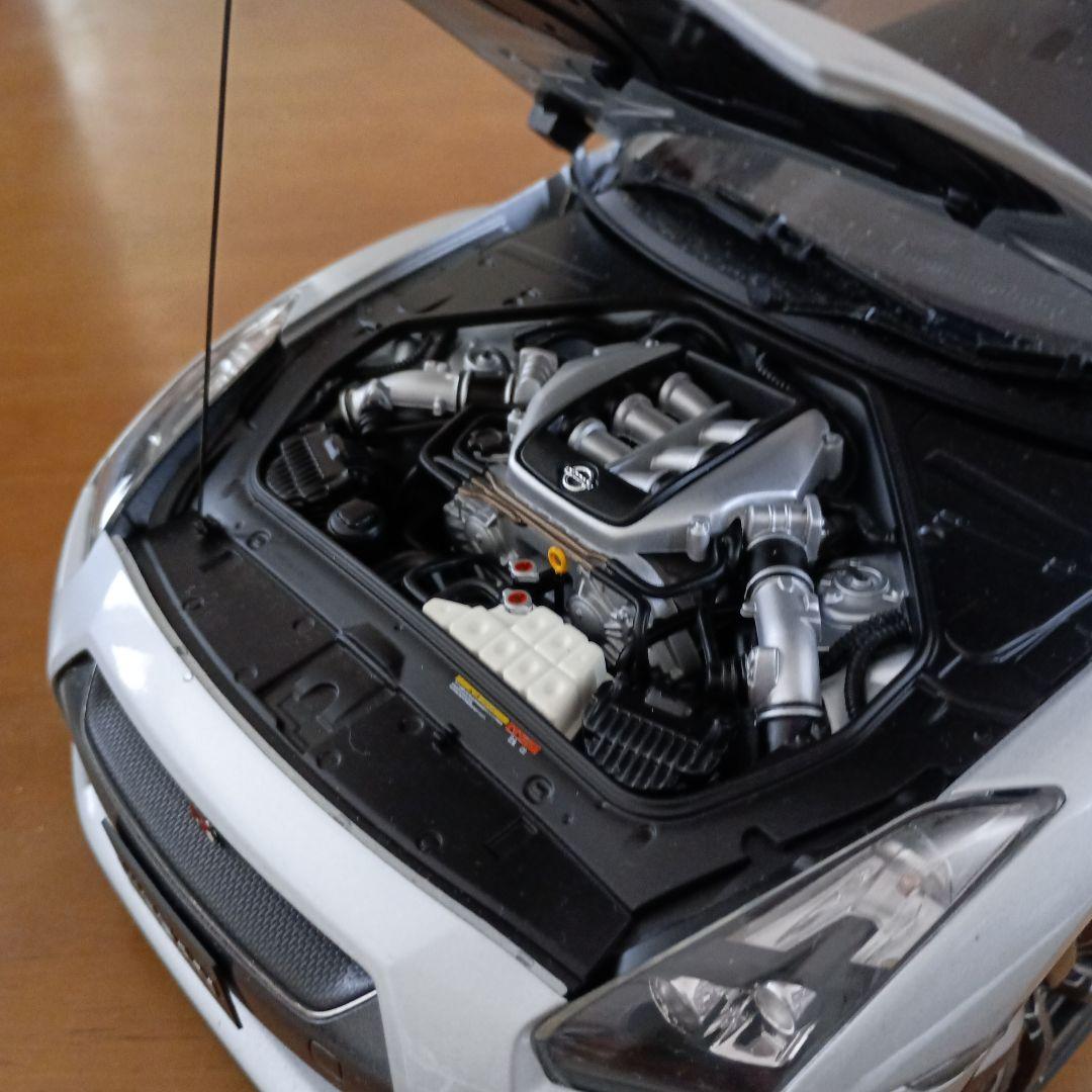 AUTO art NISSAN GTR　1/12スケール