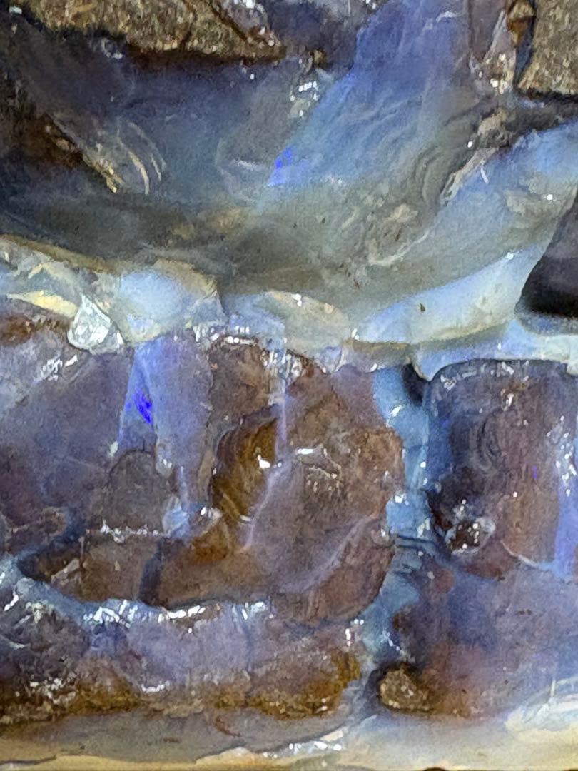 オーストラリア産 大きなボルダーオパール原石 約1976g パワーストーン