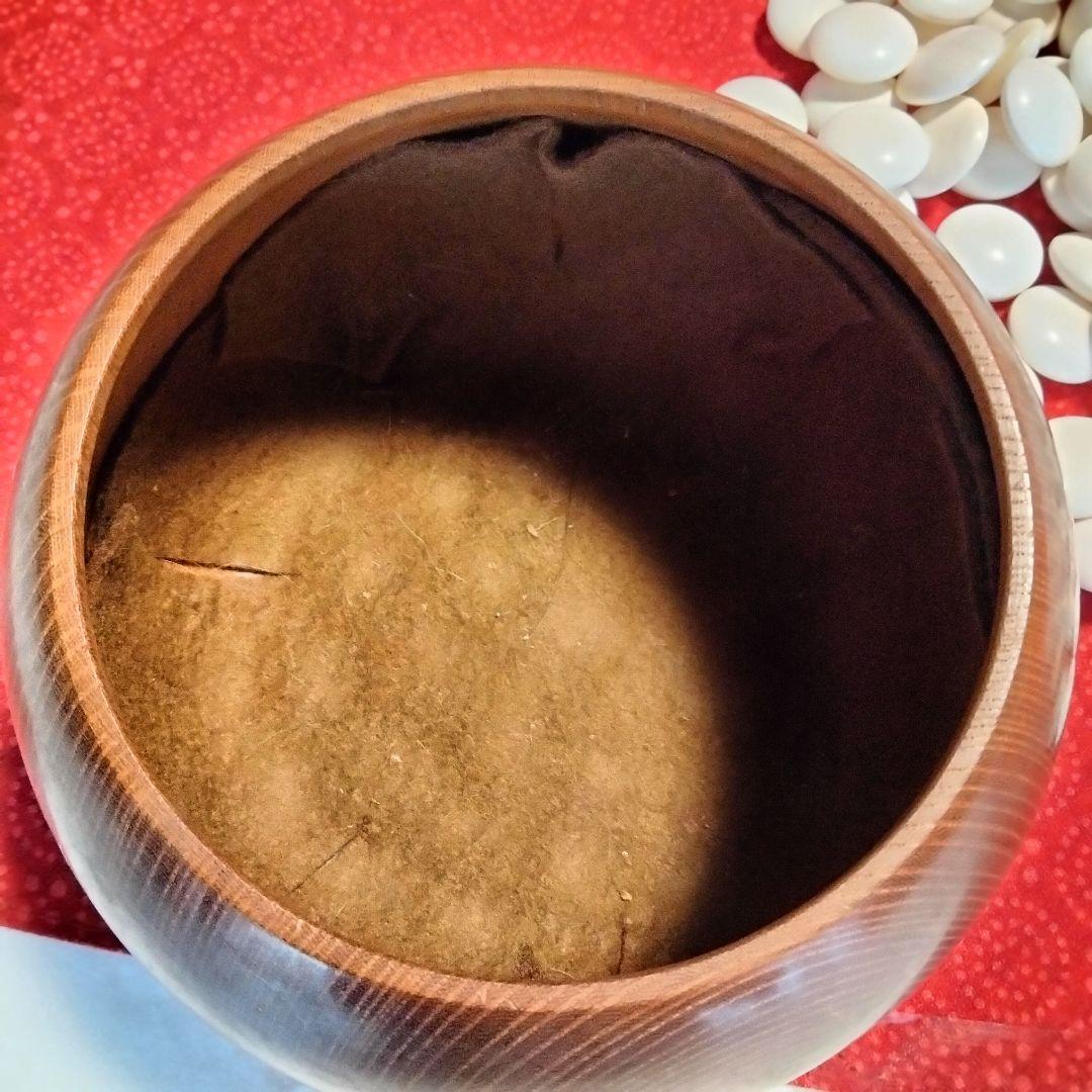 蛤白石那智黒石欅特大碁笥付き白33号 9.3mmUp高級白181個黒[懐志]碁笥