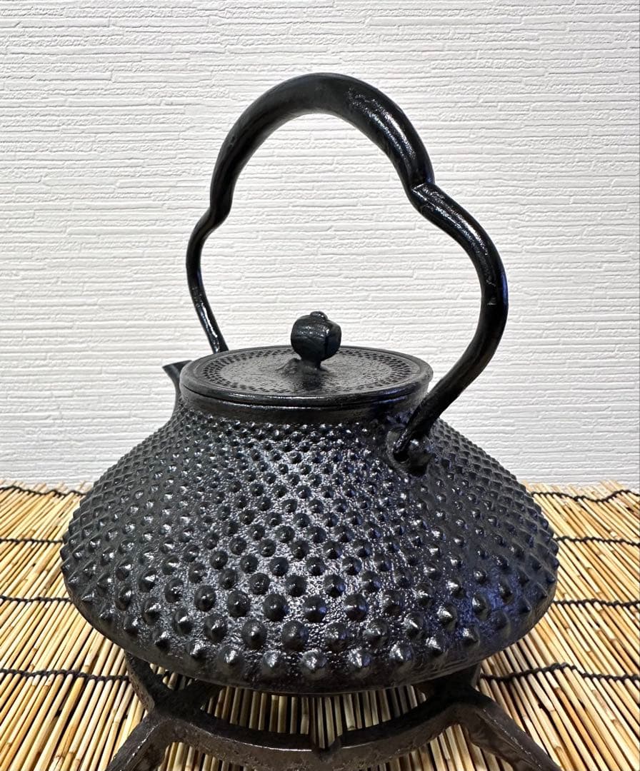 未使用品 南部伝統工芸士 及川寛治作 木瓜鉉 大アラレ 南部鉄瓶 南部