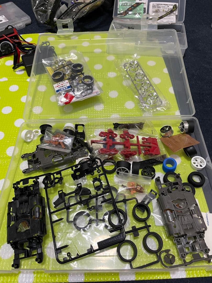 ミニ四駆引退品 ガンダムマーカー他 - 自動車最高