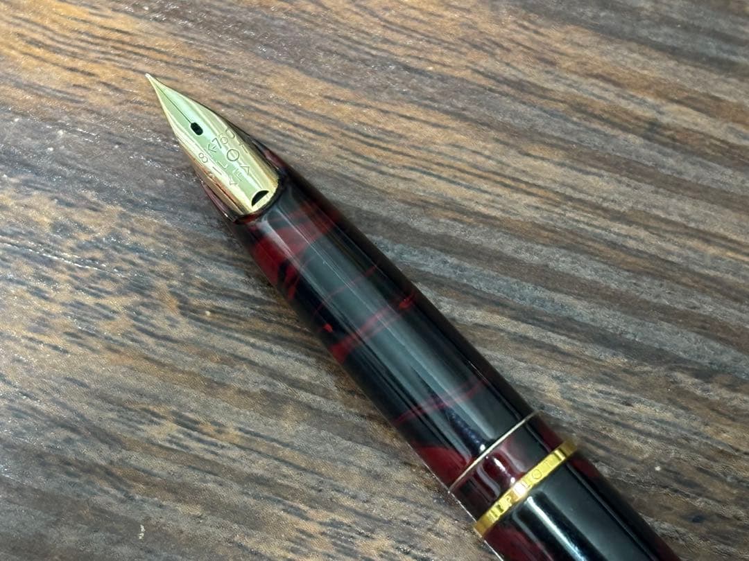 極美品 PILOT レディ 漆塗り 万年筆 18K-750 字幅F 整備済み