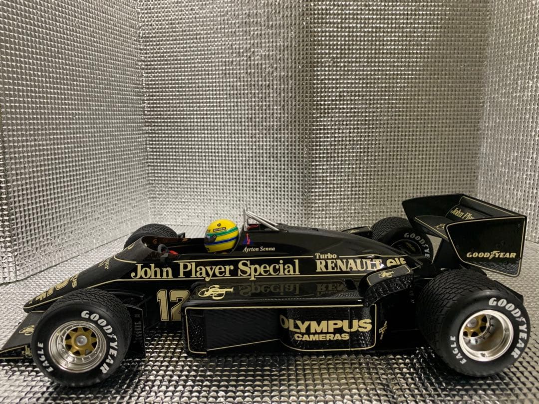 BIGサイズ！F1 ロータスルノー97T アイルトンセナ 1/12】 - メルカリ
